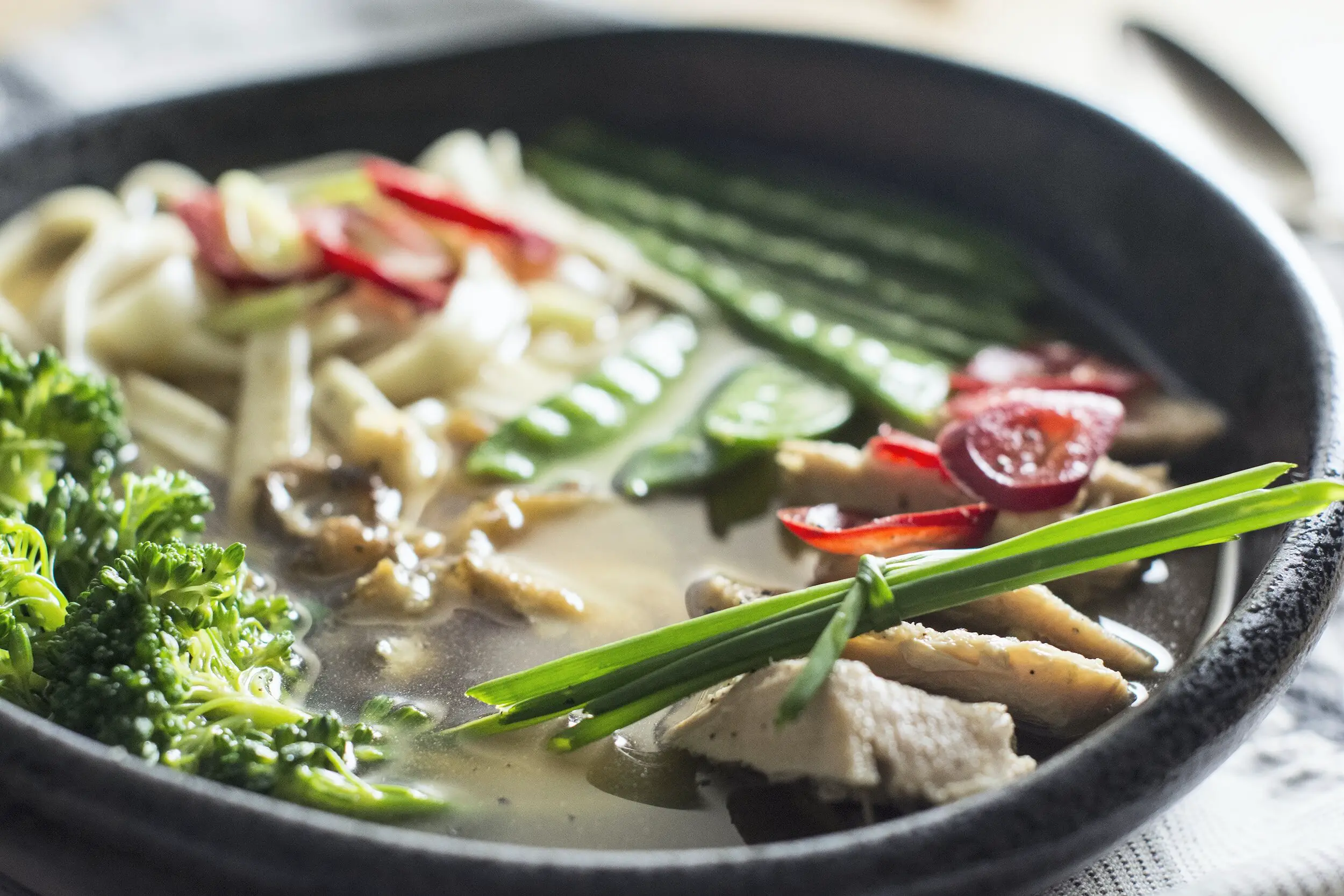 spicy-food-wine-pairing - thai soup