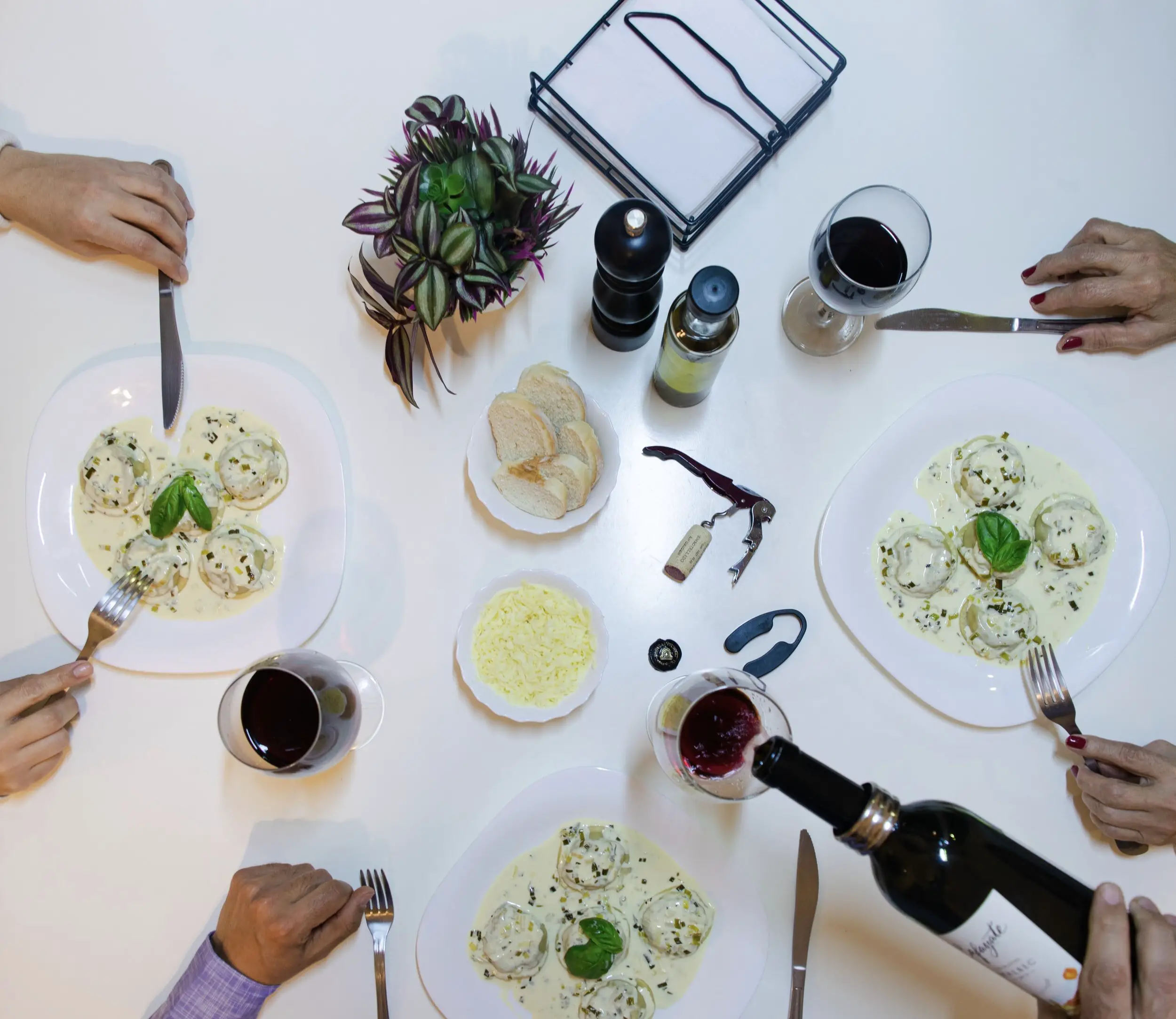 how alcohol affects wine - food and wine table