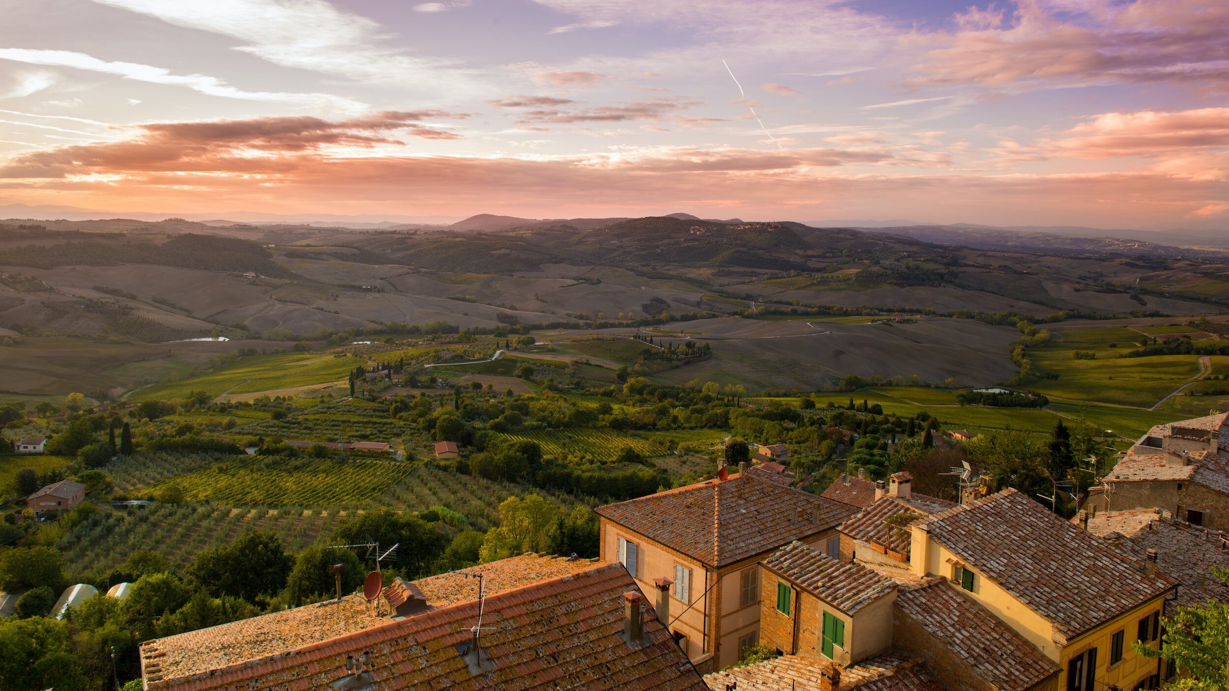 tuscany sunset - chianti vs sangiovese wine