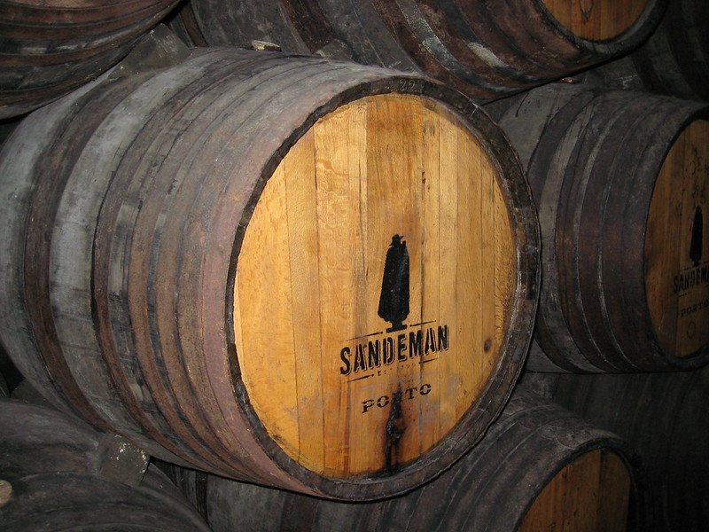 what is vintage port - sandeman porto wine barrel