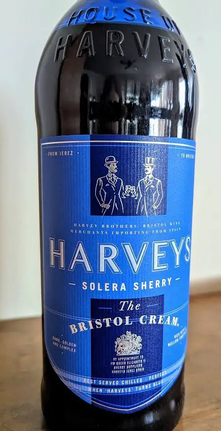 cream sherry bottle Harvey's Bristol Cream - port vs sherry