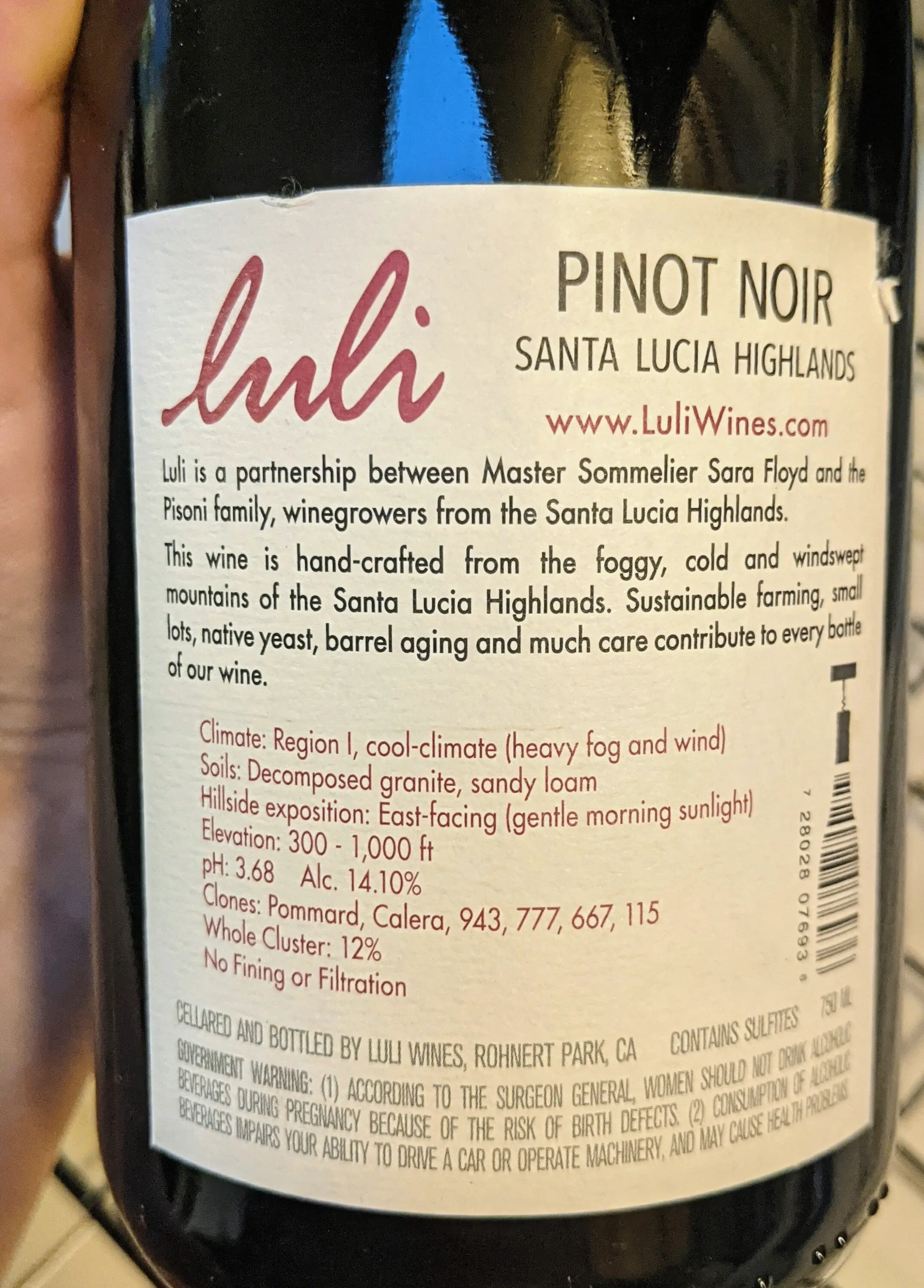 how to read a wine label - sulfites, luli pinot noir