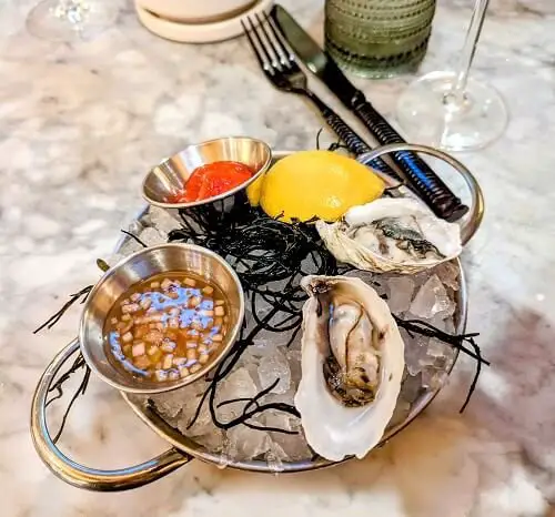 Albariño and gruner veltliner differences - oysters
