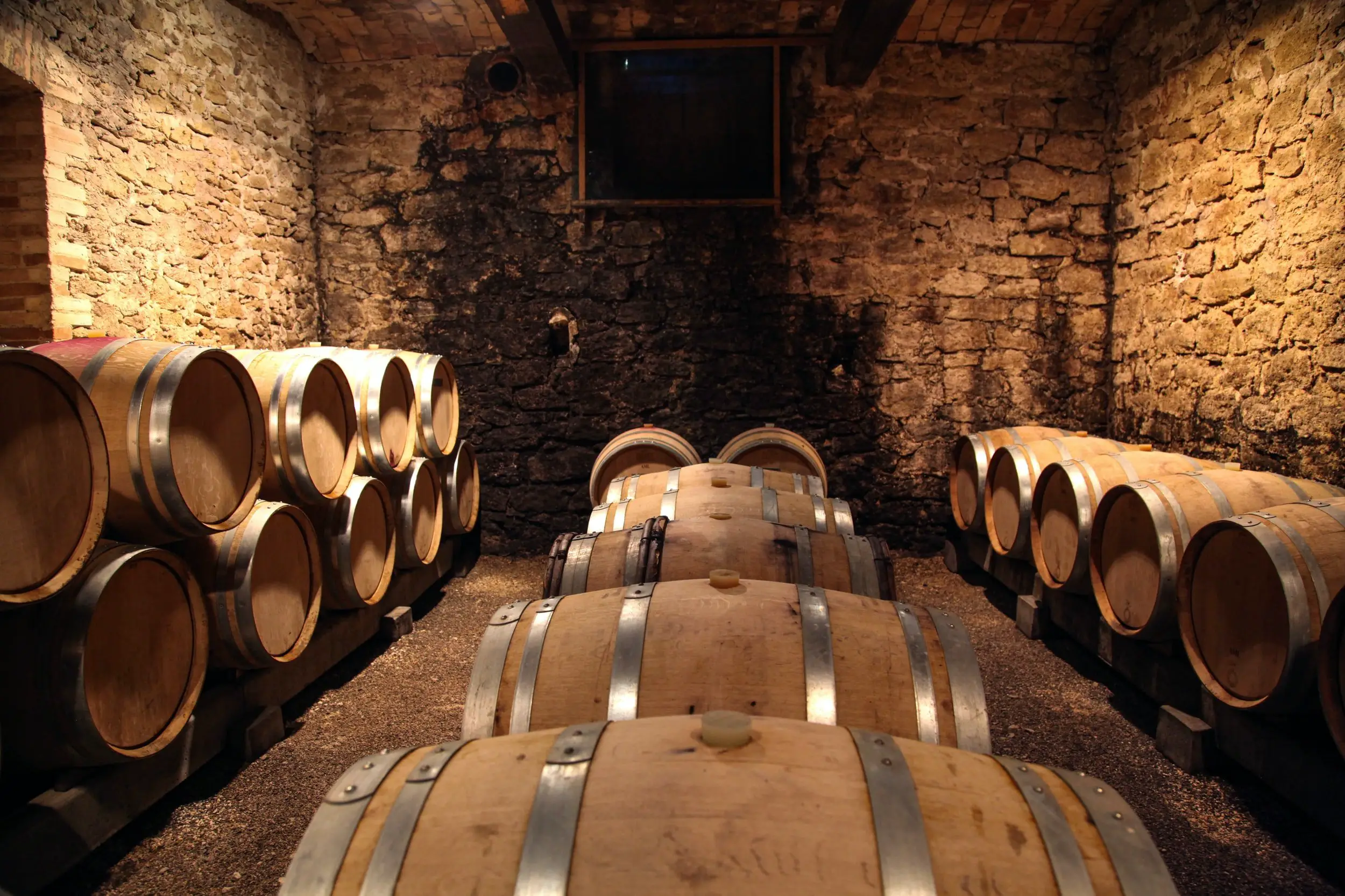 what can you ferment wine in - oak wine barrels