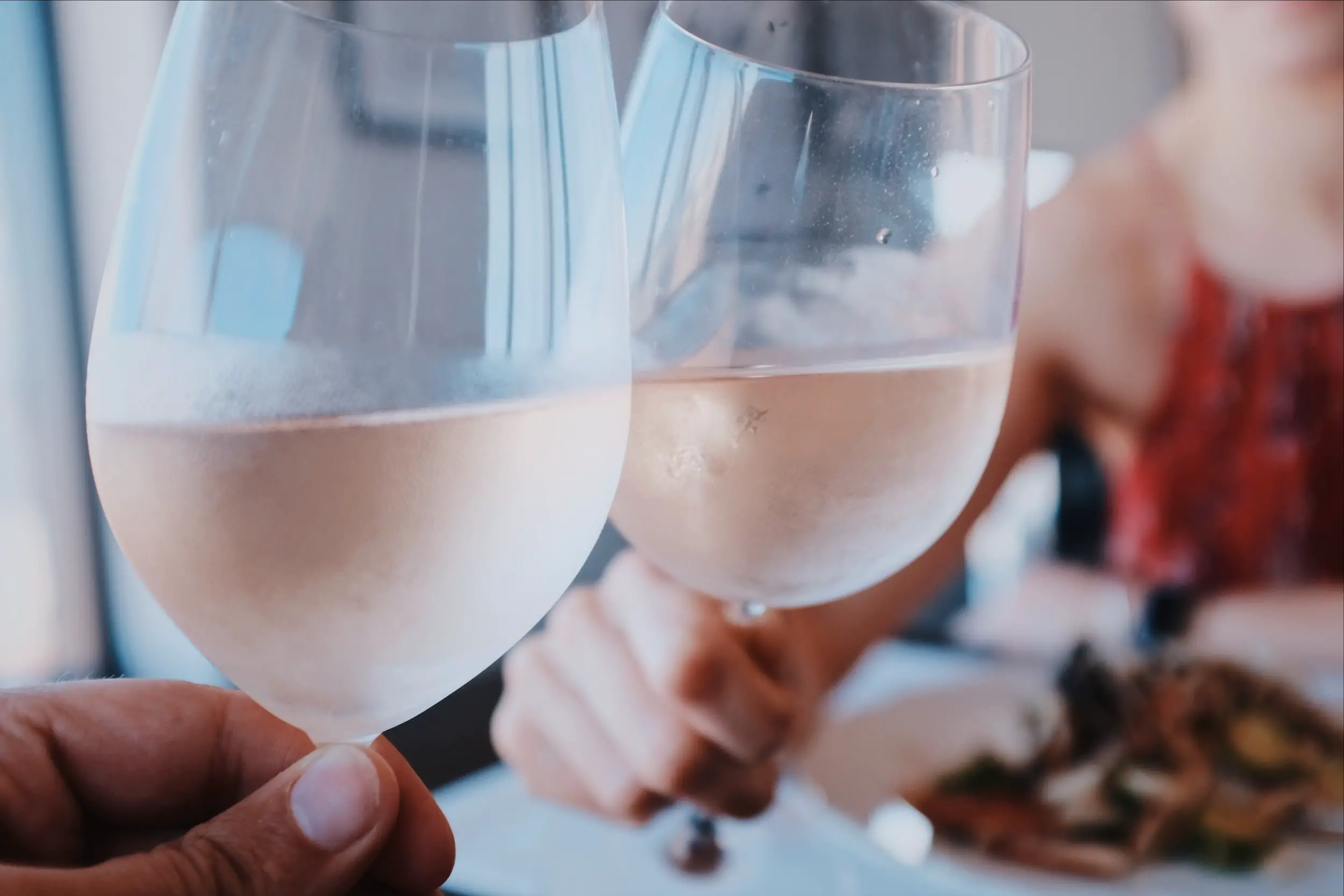 rose wine glasses - how to save money wine tasting