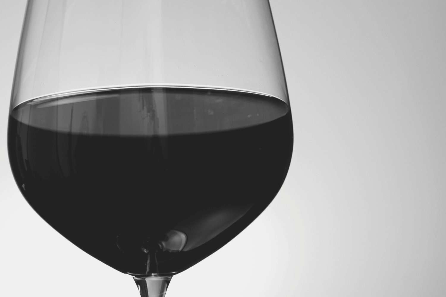 best red wine for casual drinking - black and white red wine glass