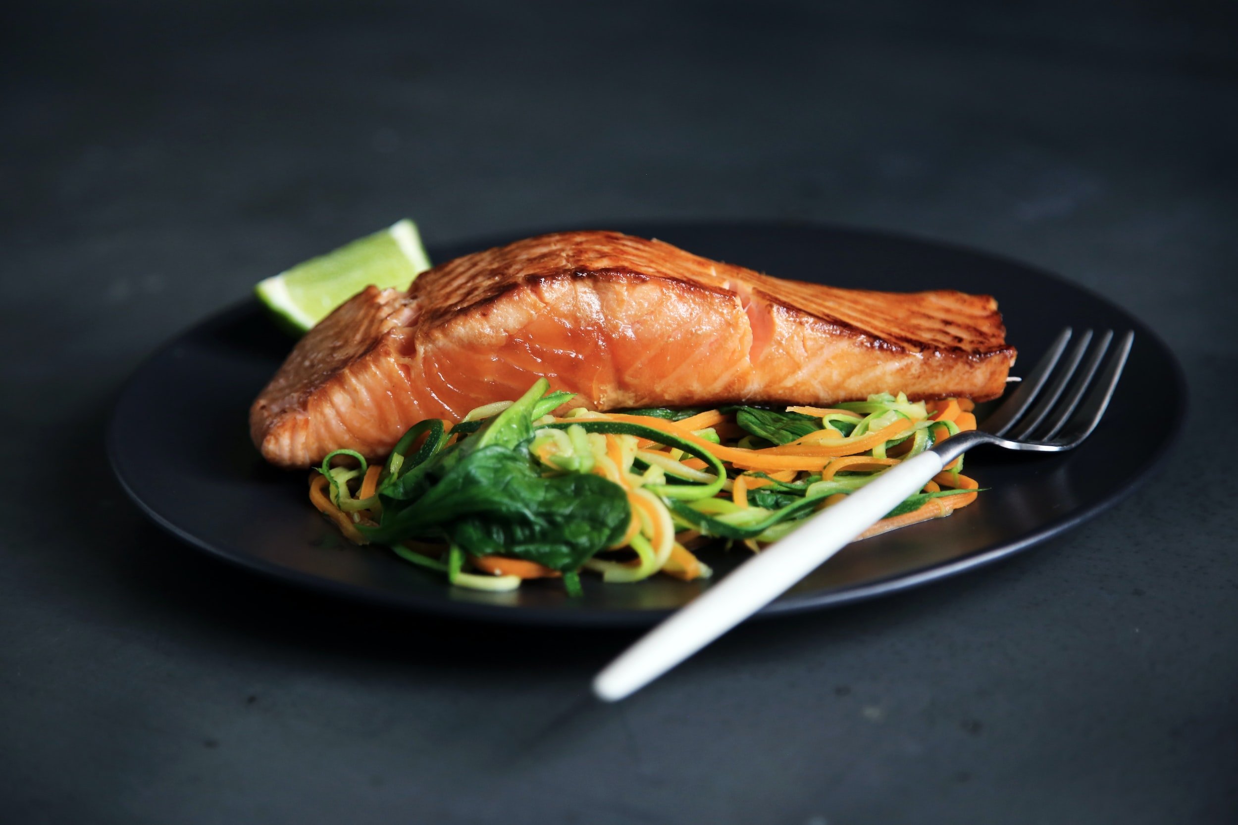 chardonnay food pairing ideas - salmon - chardonnay-vs-sauvignon-blanc