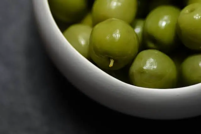 wine tasting finger foods - olives